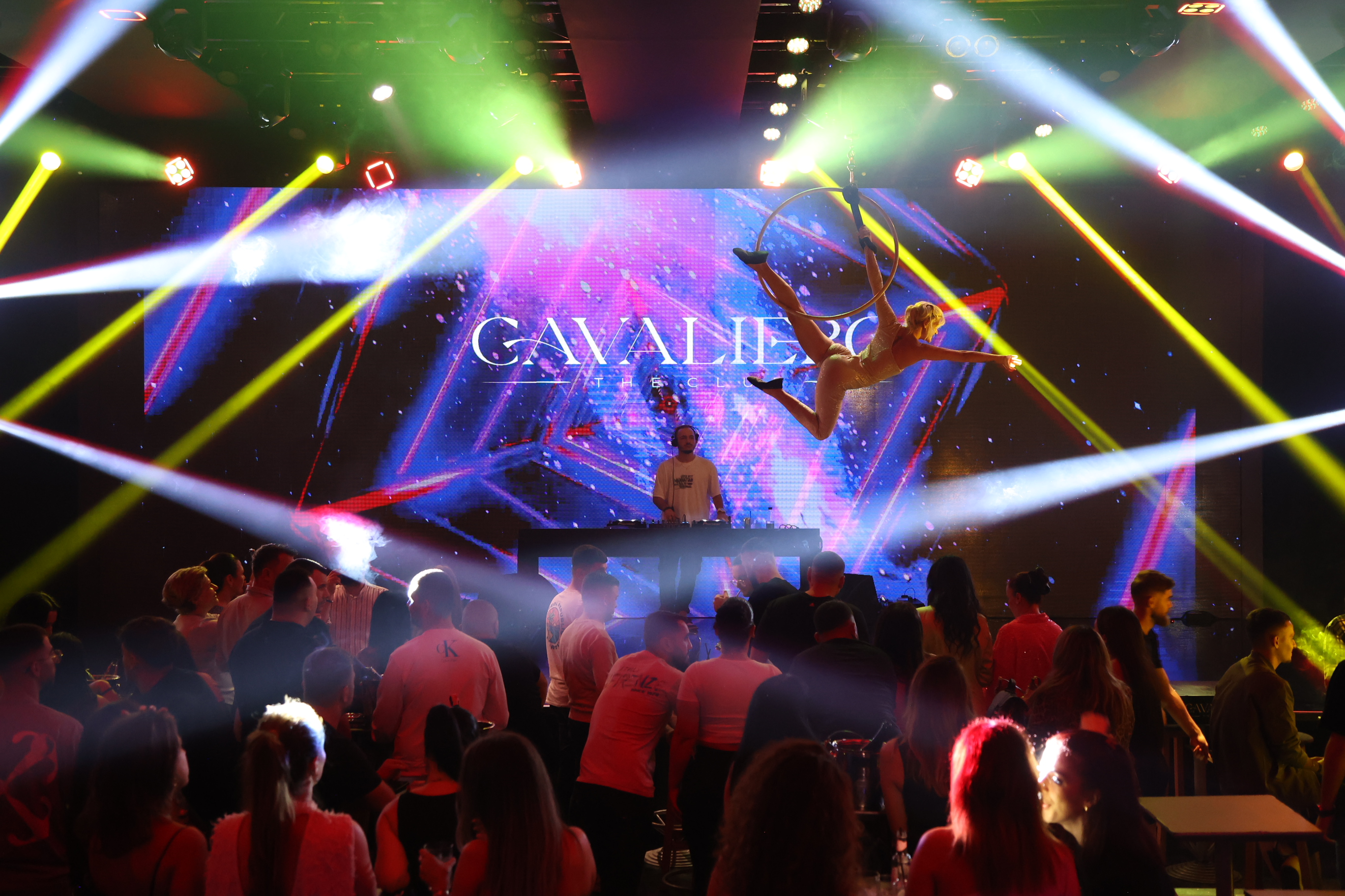 Cavaliero Background